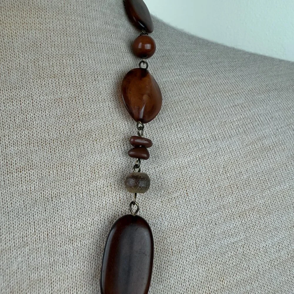 Brown Plastic Link Necklace 29